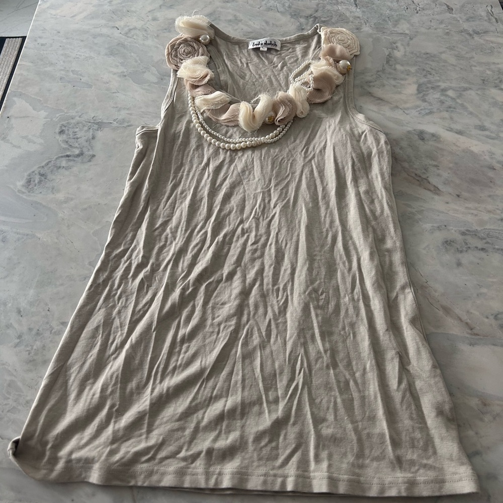 Vintage lady Dutch Tank top with Floral and pearl accents